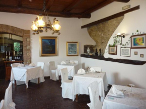 Гостиница La Rocca  Нарни
